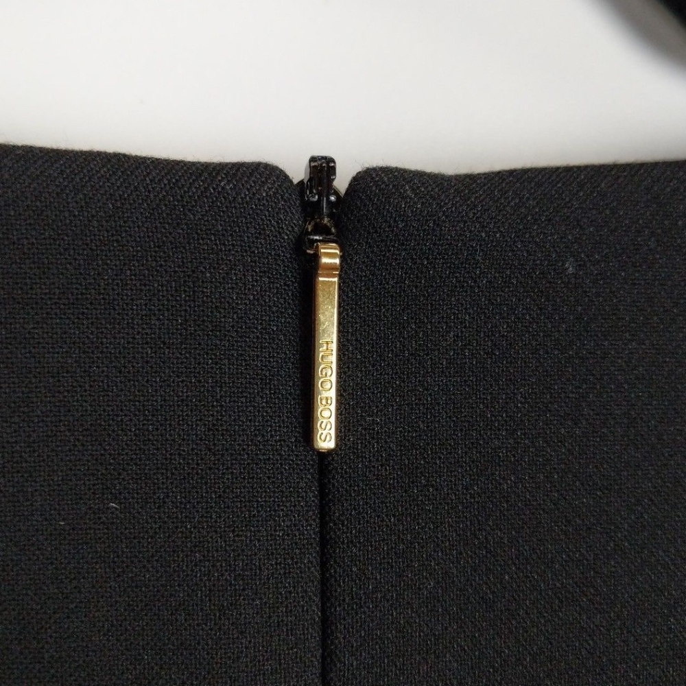 Hugo Boss Dapena Mixed Media V-Neck Sheath Dress - Picture 3 of 6